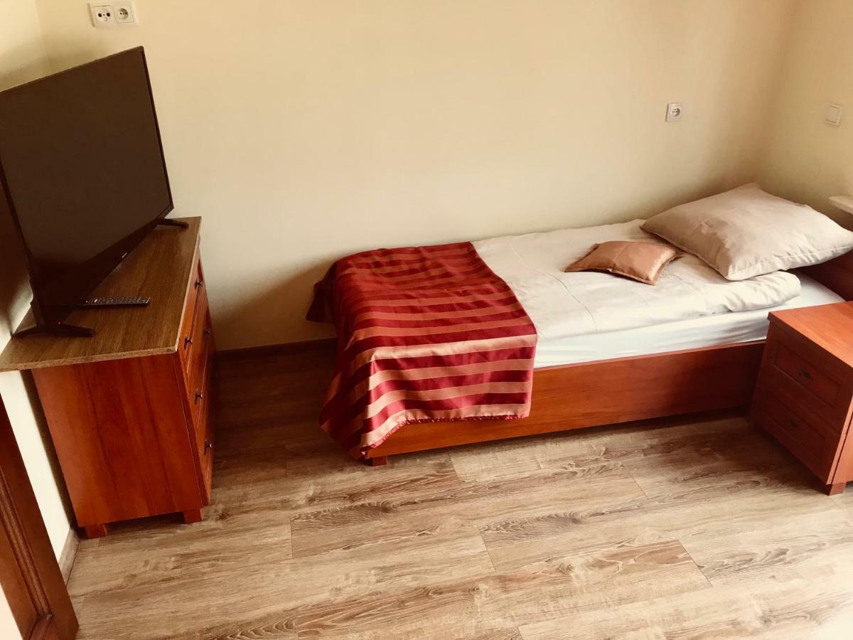 Pensjonat Nad Struga Apartamento Stryków Exterior foto